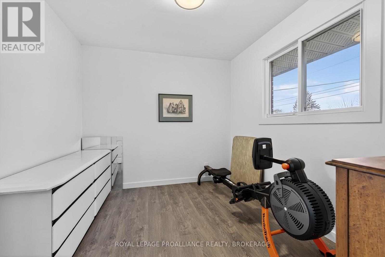 35 Mulcaster Street, Kingston, Ontario  K7M 2V6 - Photo 19 - X12574142