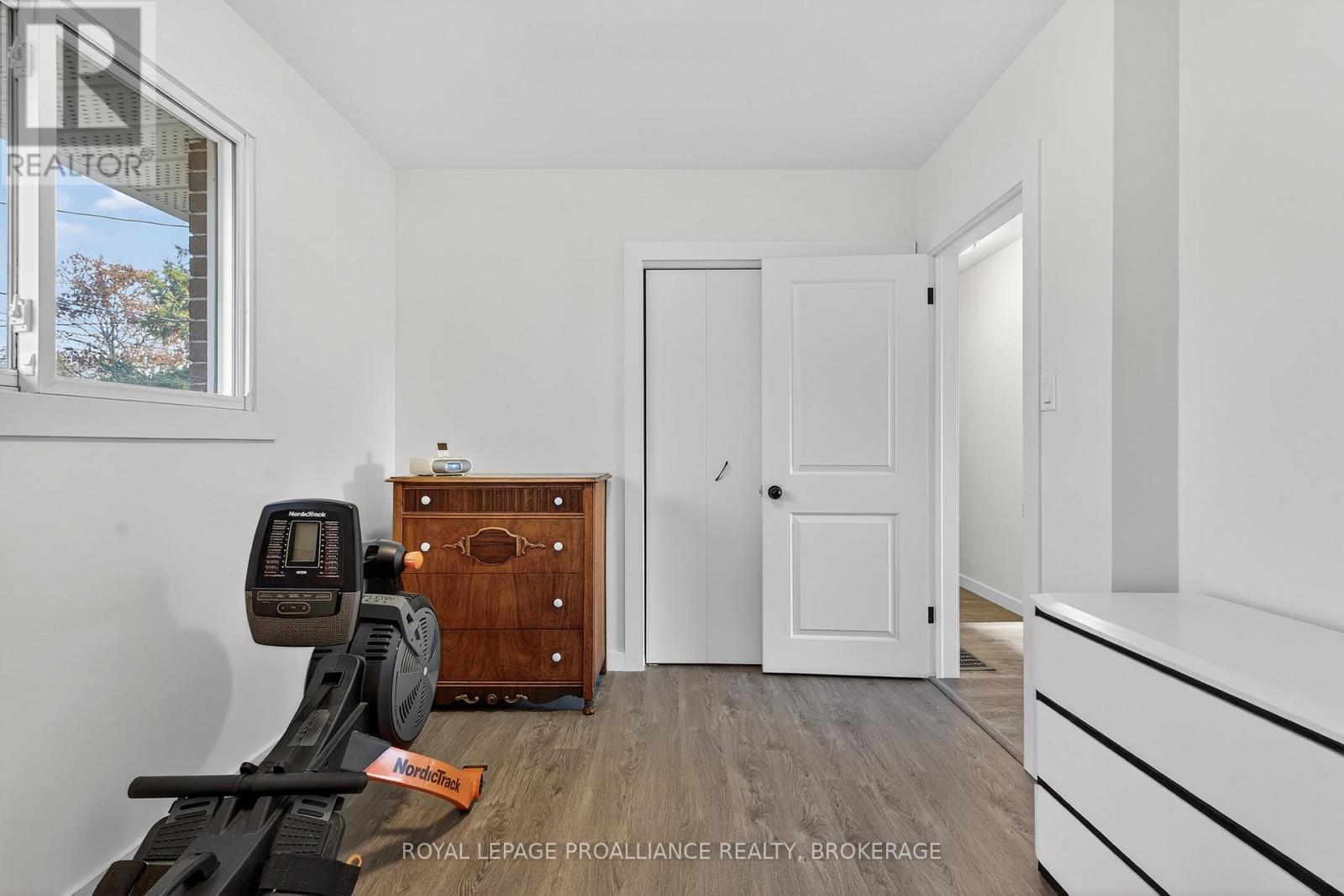 35 Mulcaster Street, Kingston, Ontario  K7M 2V6 - Photo 20 - X12574142