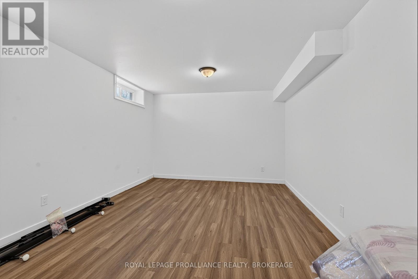 35 Mulcaster Street, Kingston, Ontario  K7M 2V6 - Photo 24 - X12574142