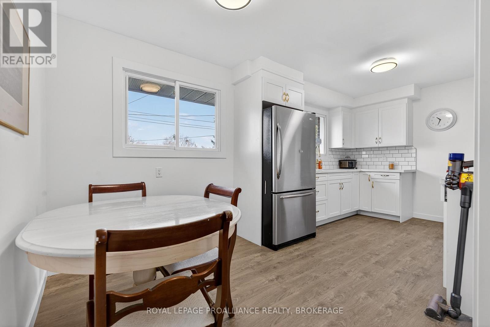 35 Mulcaster Street, Kingston, Ontario  K7M 2V6 - Photo 9 - X12574142