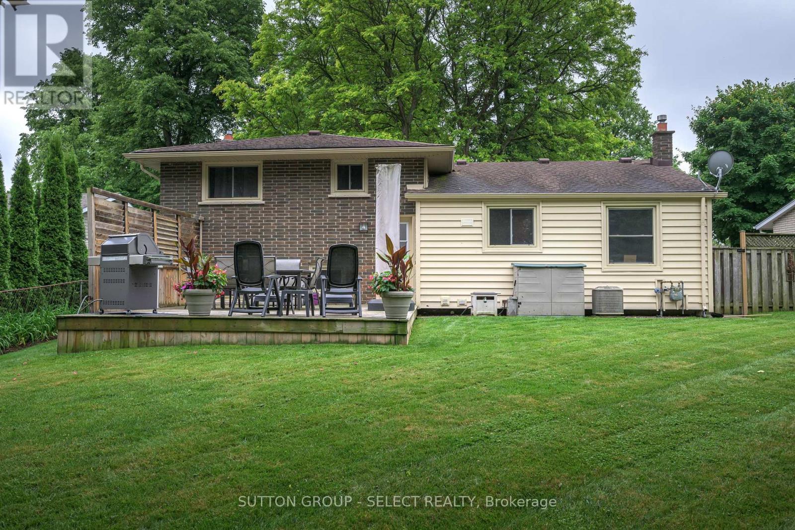 643 Dunboyne Crescent, London North, Ontario  N5X 1Y1 - Photo 6 - X12574148