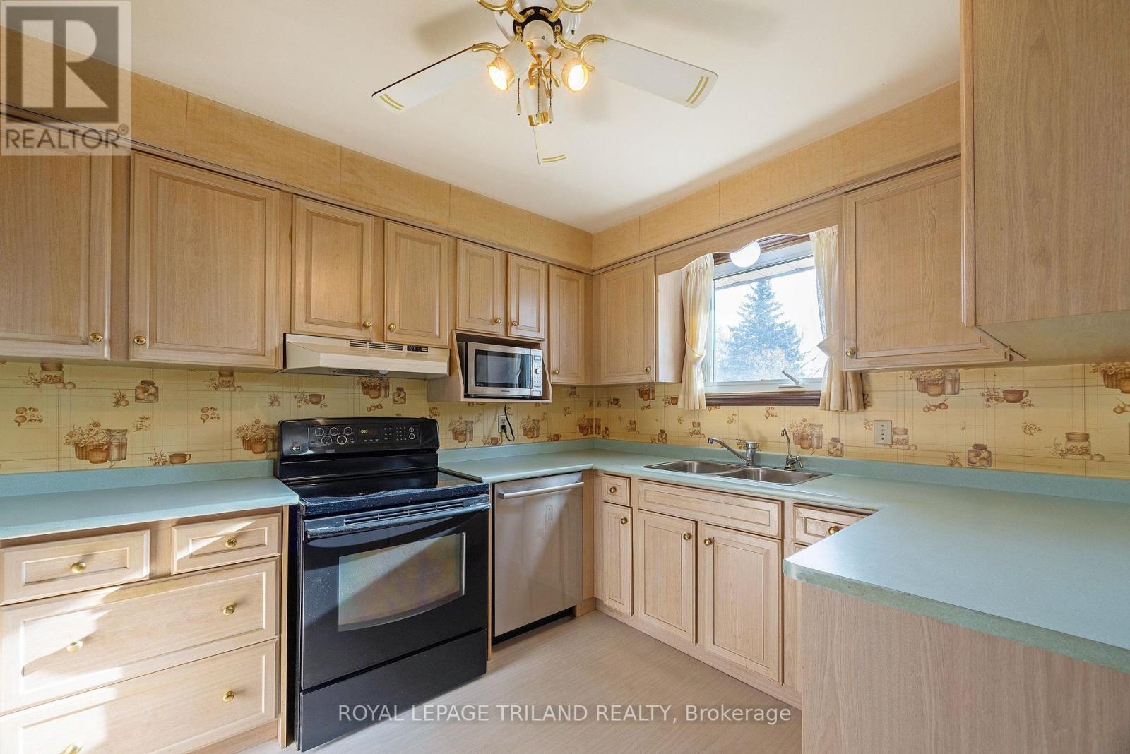 172 Concord Road, London North, Ontario  N6G 3H8 - Photo 10 - X12574180