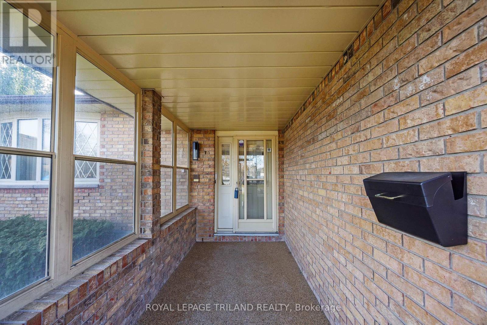 172 Concord Road, London North, Ontario  N6G 3H8 - Photo 4 - X12574180