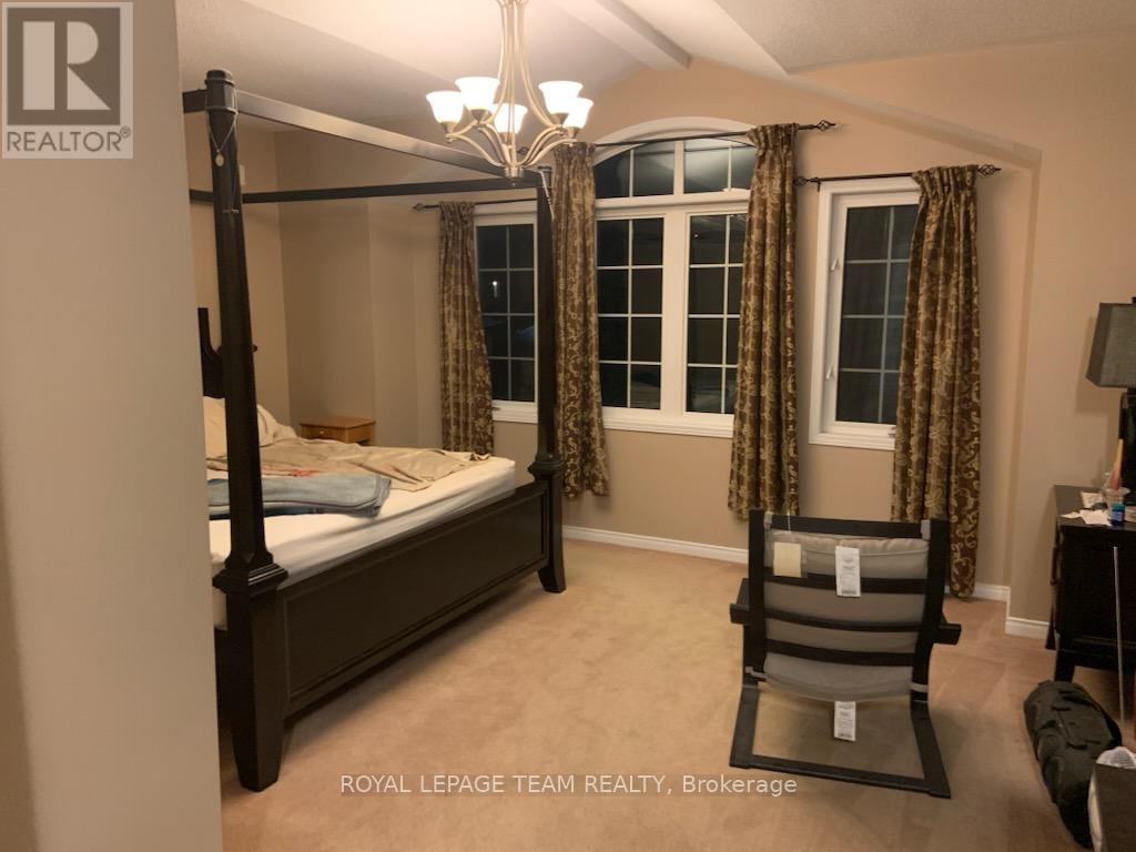 115 Macara Crescent, Ottawa, Ontario  K2K 0E1 - Photo 4 - X12573822