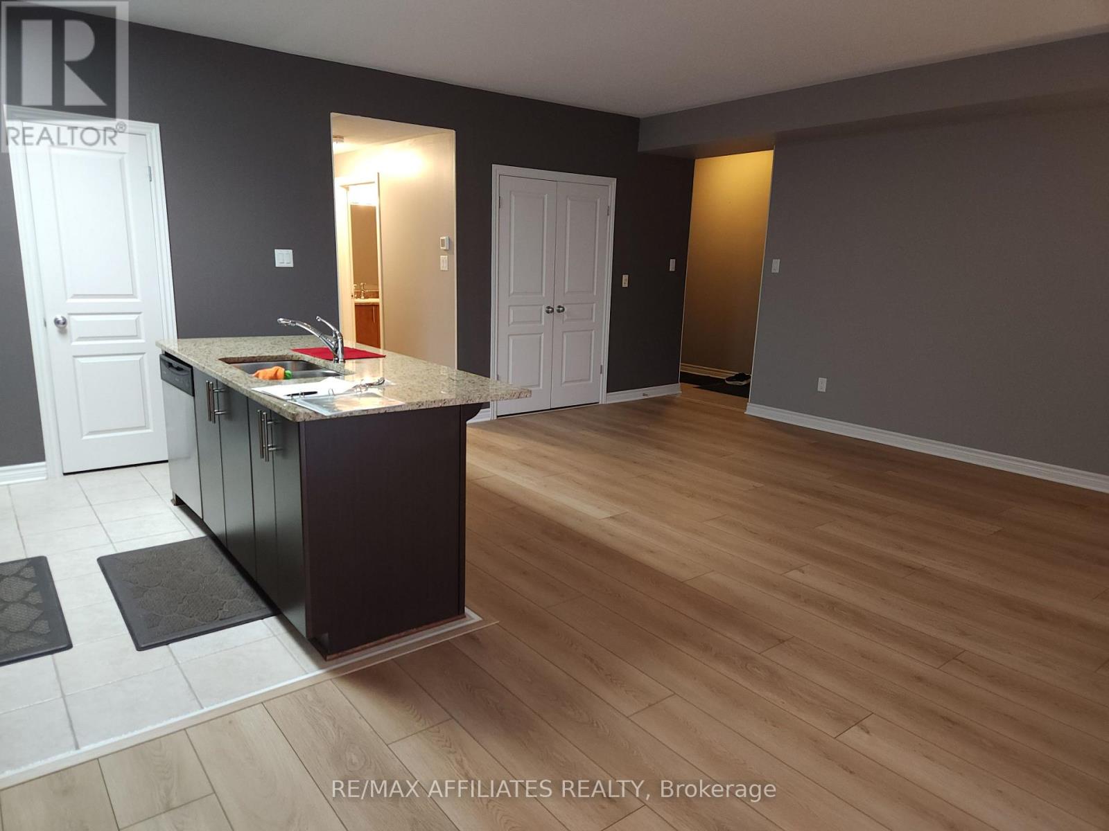4 - 170 Hornchurch Lane, Ottawa, Ontario  K2J 2T3 - Photo 6 - X12574152