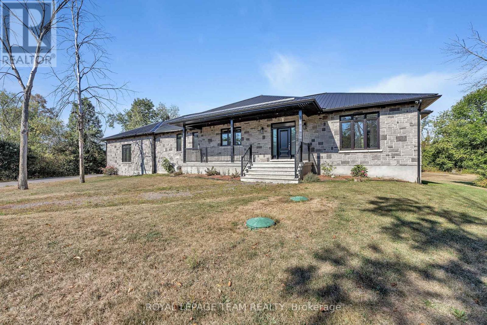 2500 Kearns Way, Ottawa, Ontario  K4P 1R9 - Photo 3 - X12574158