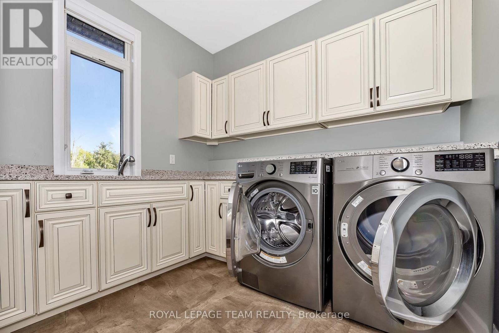 2500 Kearns Way, Ottawa, Ontario  K4P 1R9 - Photo 31 - X12574158