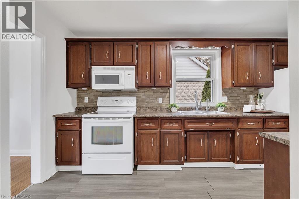 14 Martin Avenue, Cambridge, Ontario  N1R 3A4 - Photo 9 - 40789252