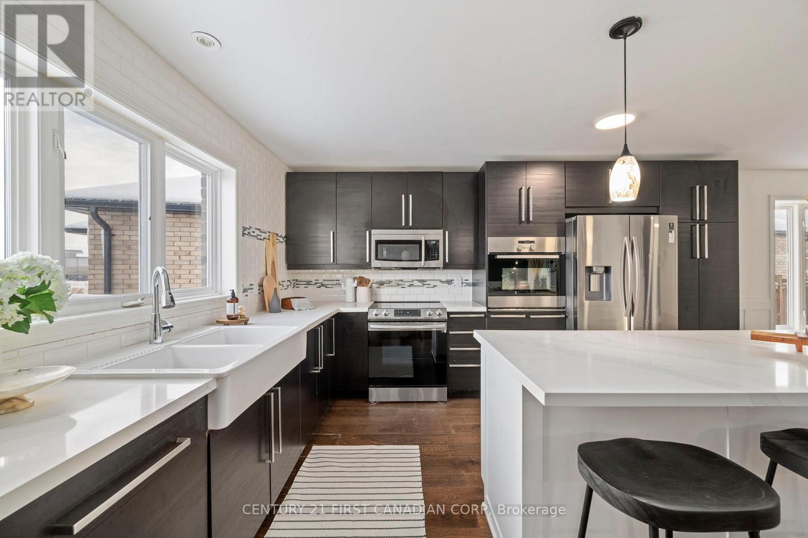 1942 Wateroak Drive, London North, Ontario  N6G 0M7 - Photo 13 - X12574182