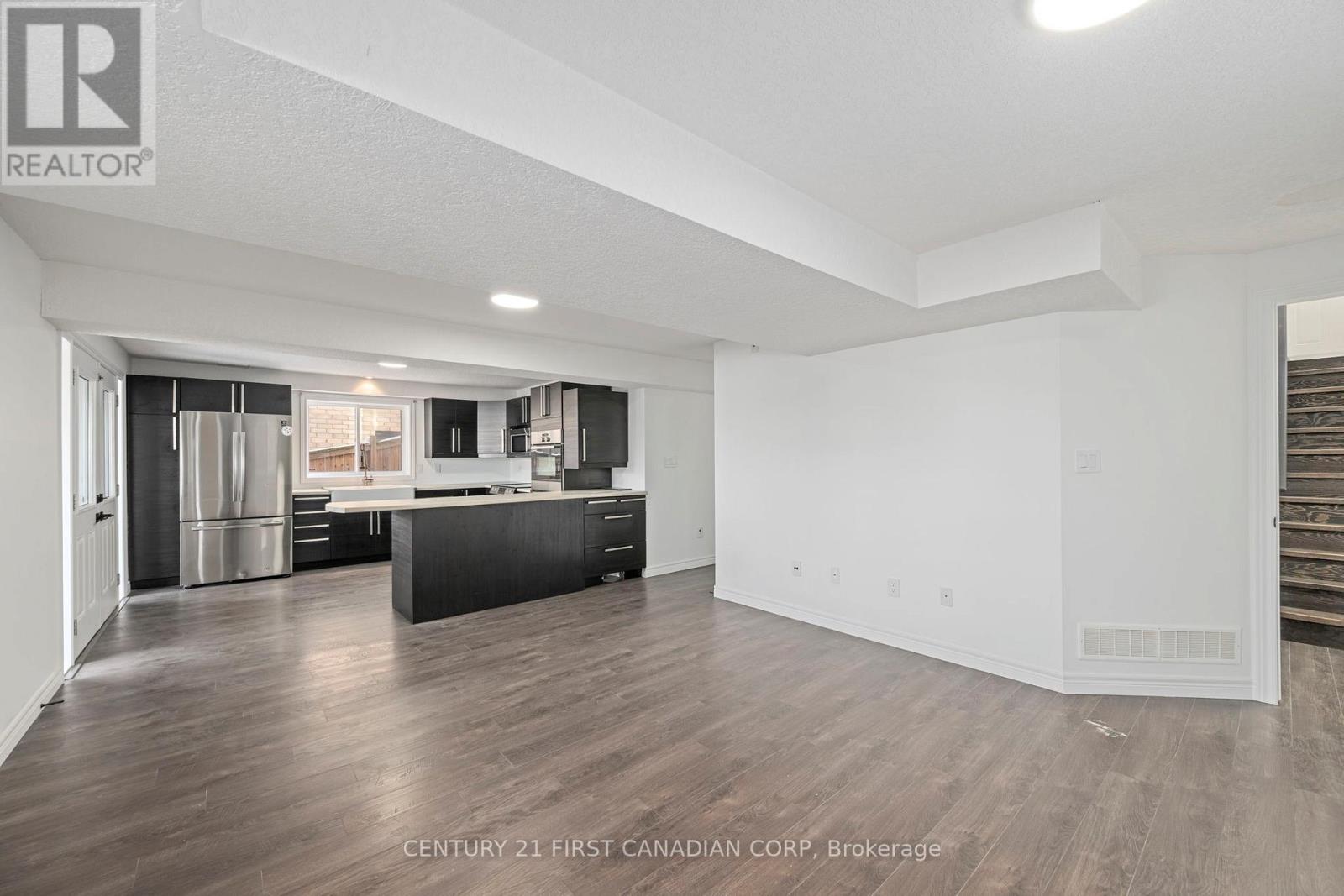 1942 Wateroak Drive, London North, Ontario  N6G 0M7 - Photo 39 - X12574182