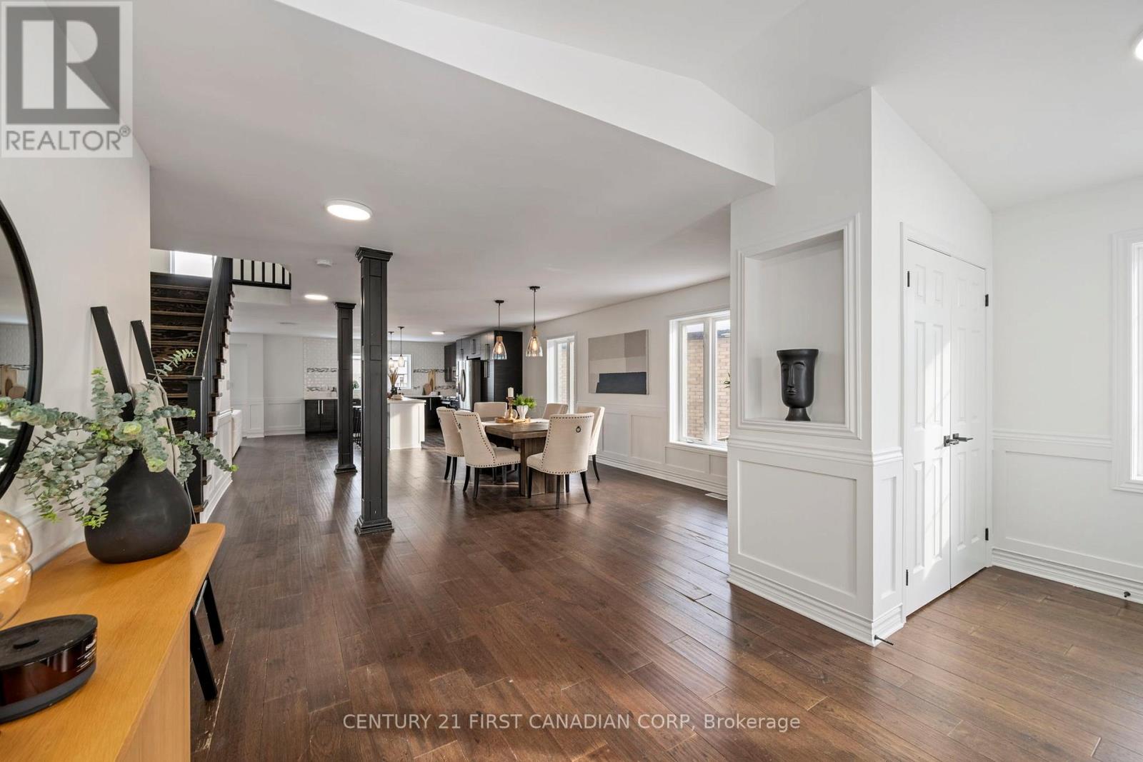 1942 Wateroak Drive, London North, Ontario  N6G 0M7 - Photo 4 - X12574182