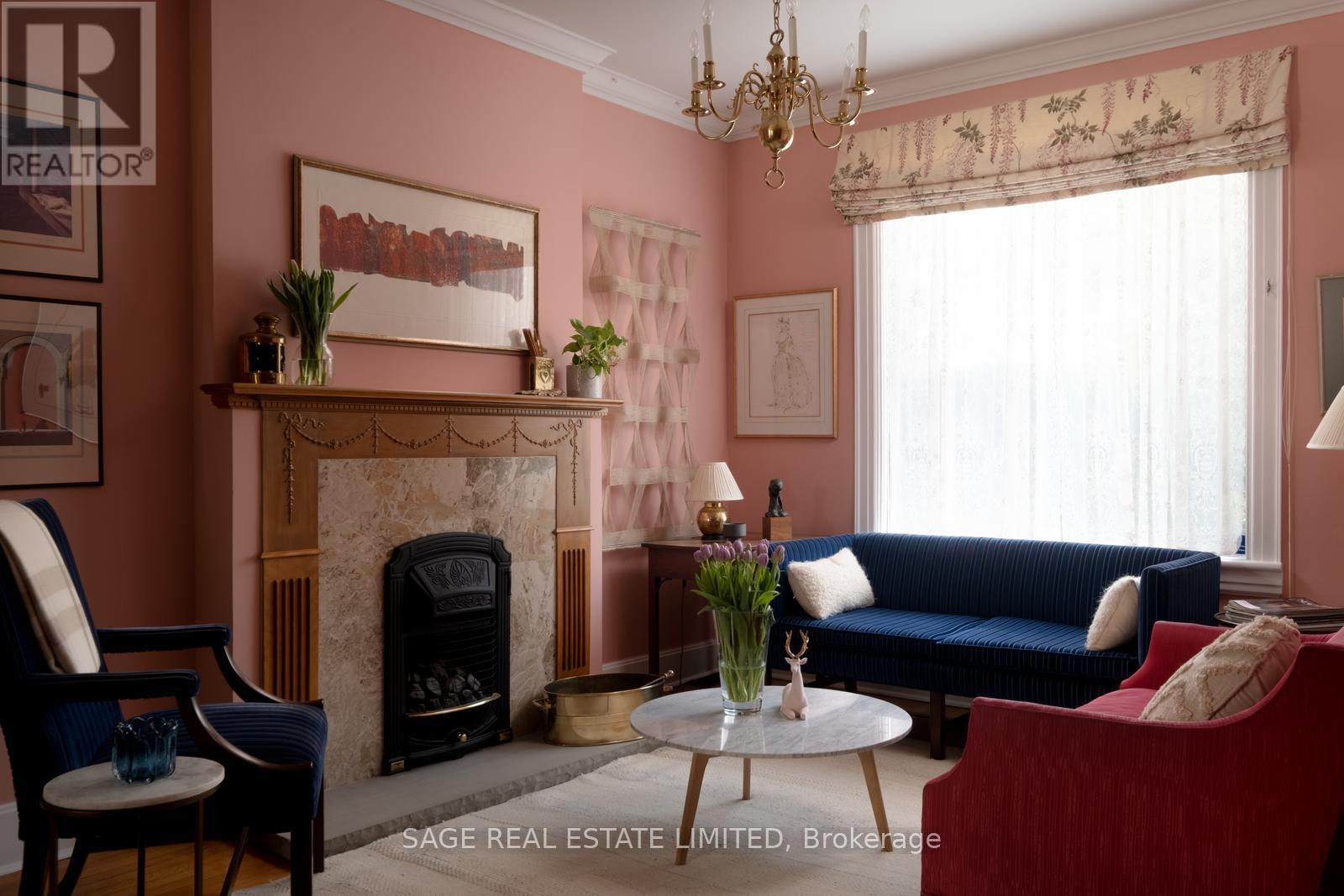 169 MACPHERSON AVENUE, Toronto, Ontario