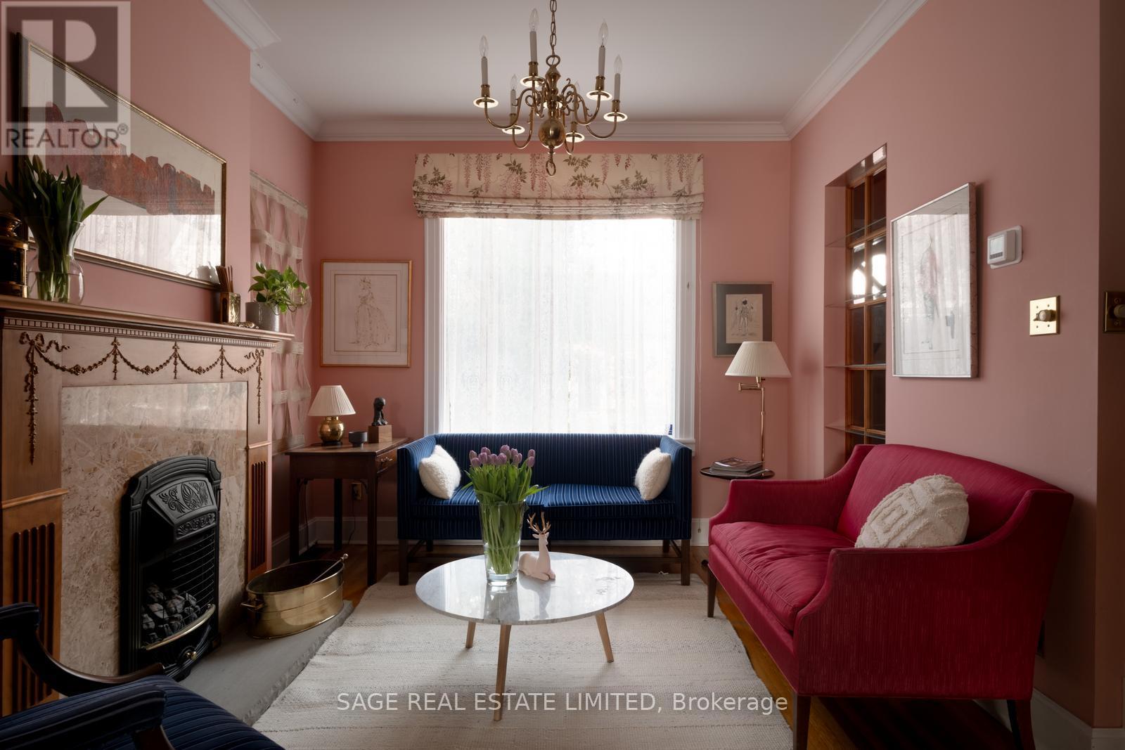 169 Macpherson Avenue, Toronto, Ontario  M5R 1W9 - Photo 3 - C12574126