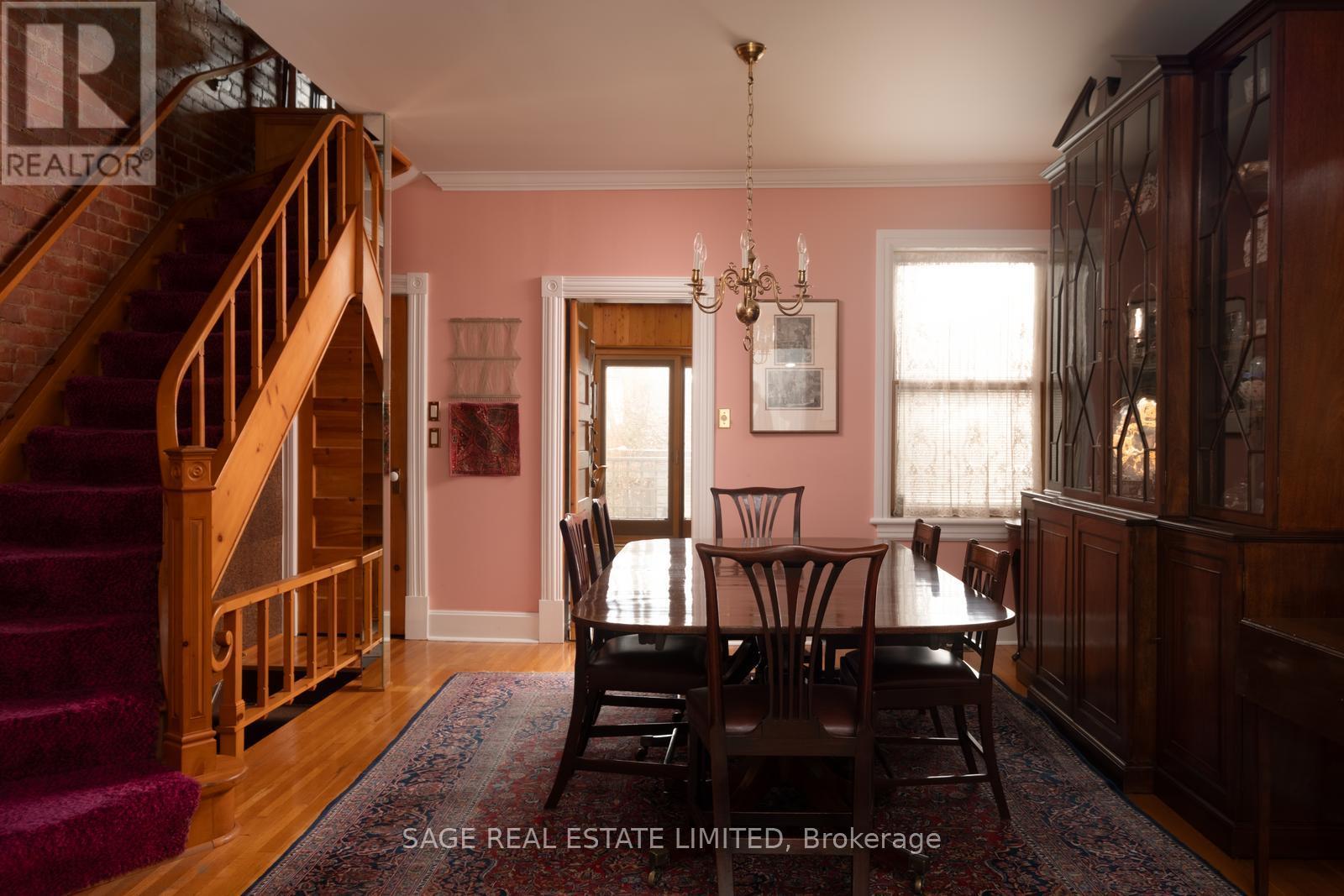 169 Macpherson Avenue, Toronto, Ontario  M5R 1W9 - Photo 6 - C12574126