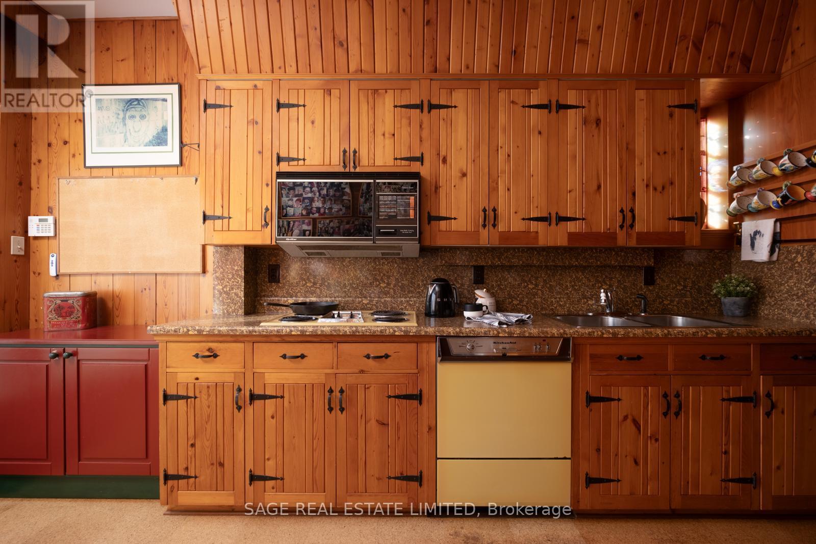 169 Macpherson Avenue, Toronto, Ontario  M5R 1W9 - Photo 8 - C12574126