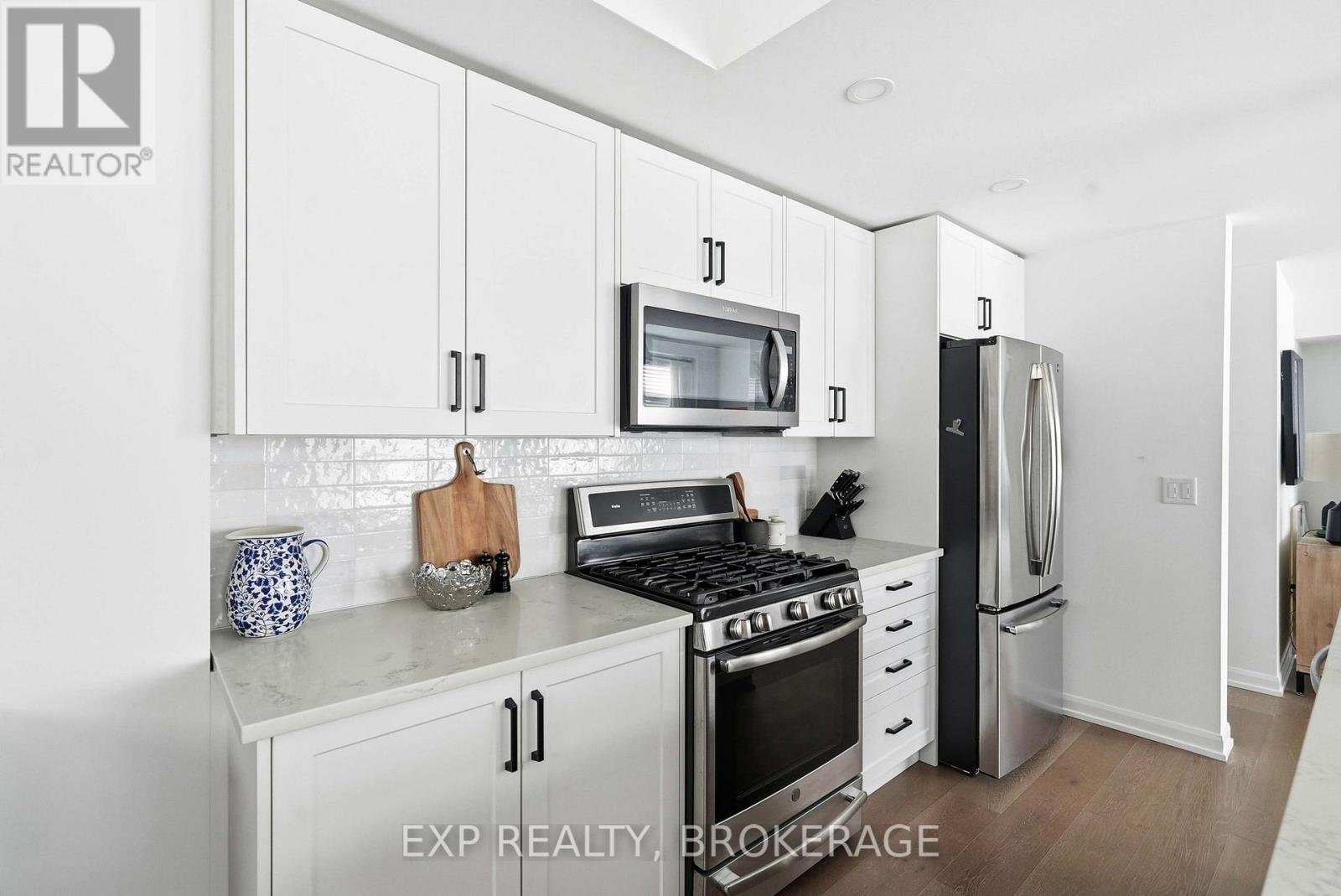 59 Cherry Blossom Private, Ottawa, Ontario  K2H 0C4 - Photo 17 - X12573488