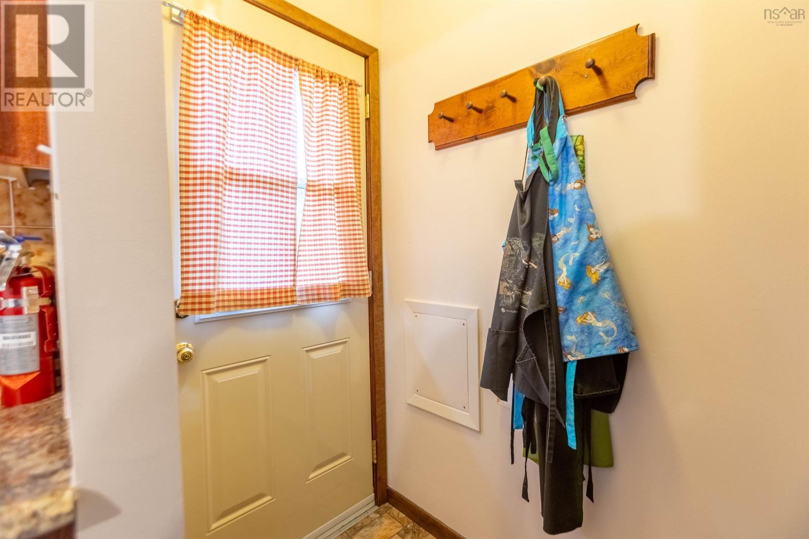 148 D'orsay Road, East Amherst, Nova Scotia  B4H 3Y2 - Photo 9 - 202526815