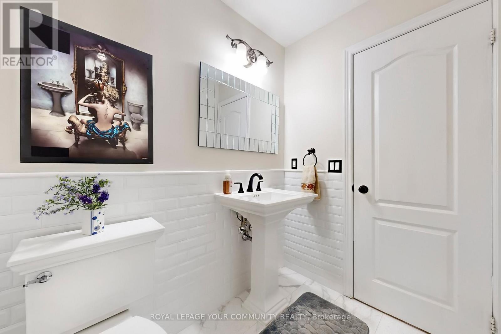 24 Pegasus Drive, Richmond Hill, Ontario  L4E 4R3 - Photo 19 - N12574156