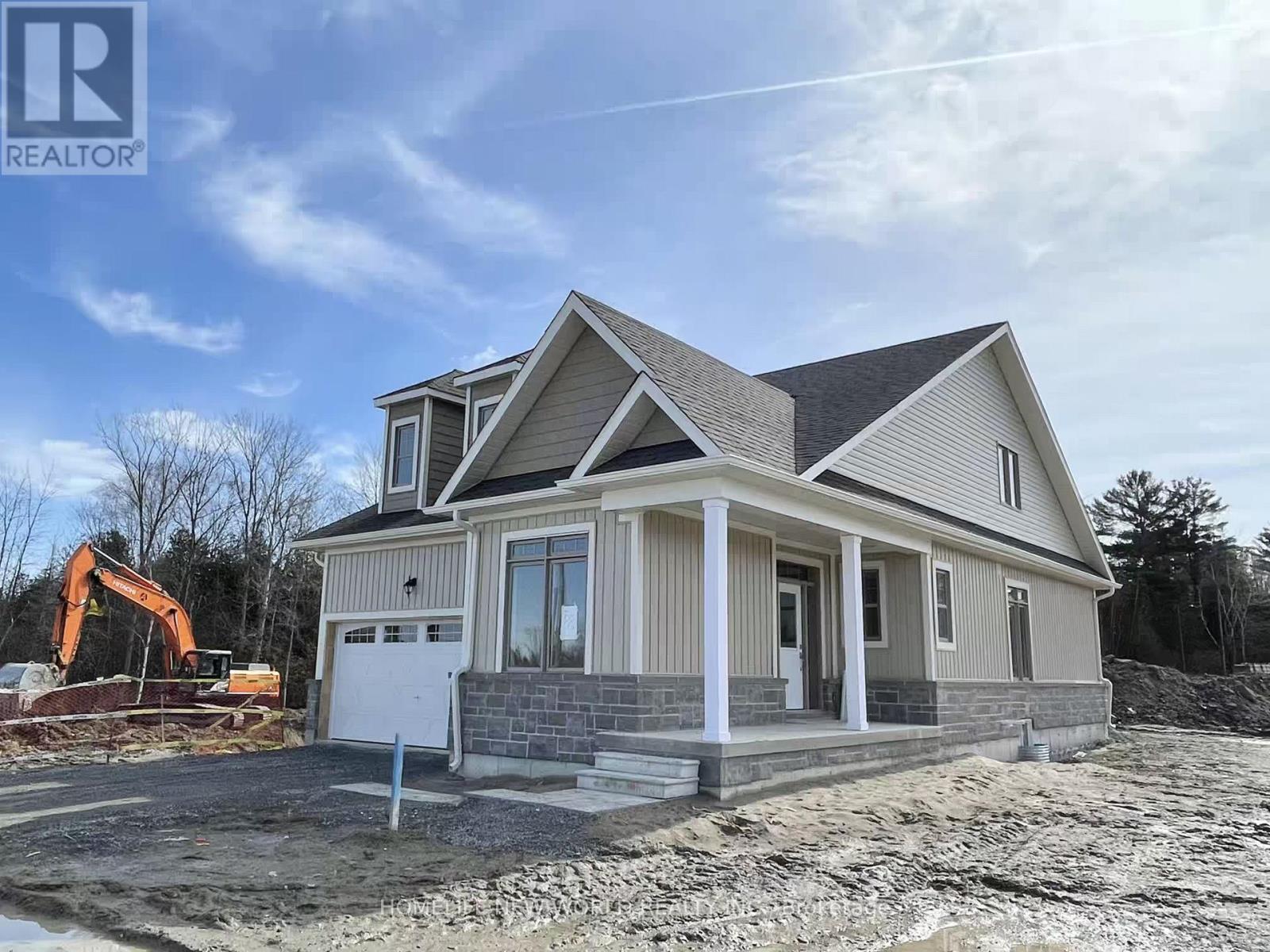 1 Palmira Drive, Georgina, Ontario  L0E 1R0 - Photo 2 - N12574172