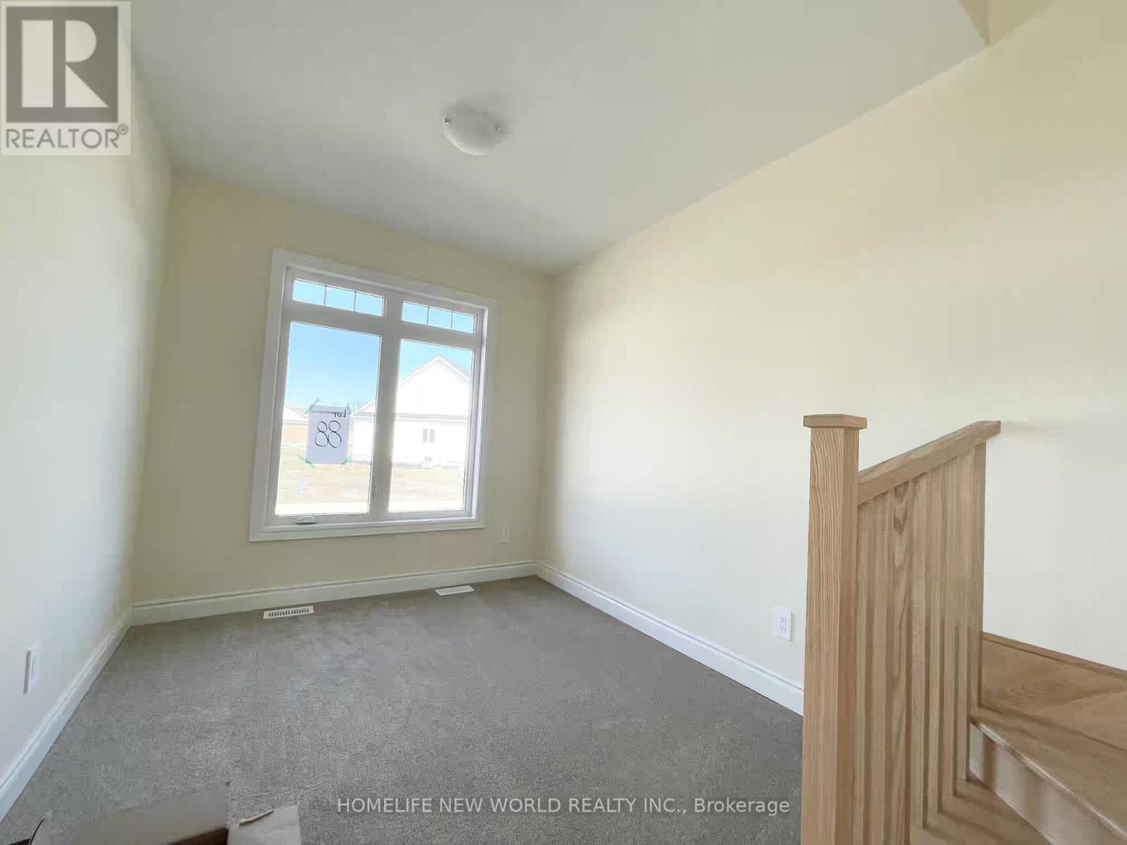 1 Palmira Drive, Georgina, Ontario  L0E 1R0 - Photo 3 - N12574172