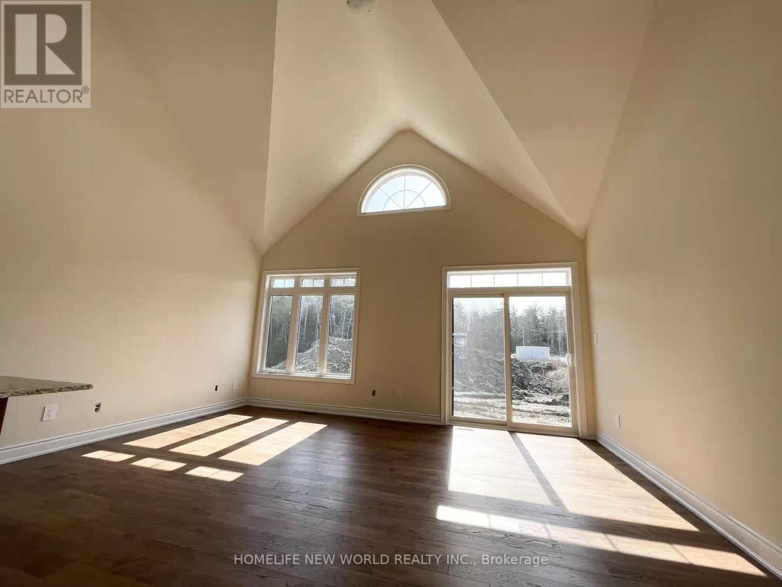 1 Palmira Drive, Georgina, Ontario  L0E 1R0 - Photo 7 - N12574172