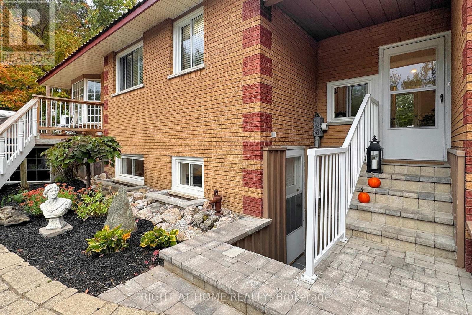 1243 Crossland Road, Springwater, Ontario  L9X 1B3 - Photo 2 - S12574174