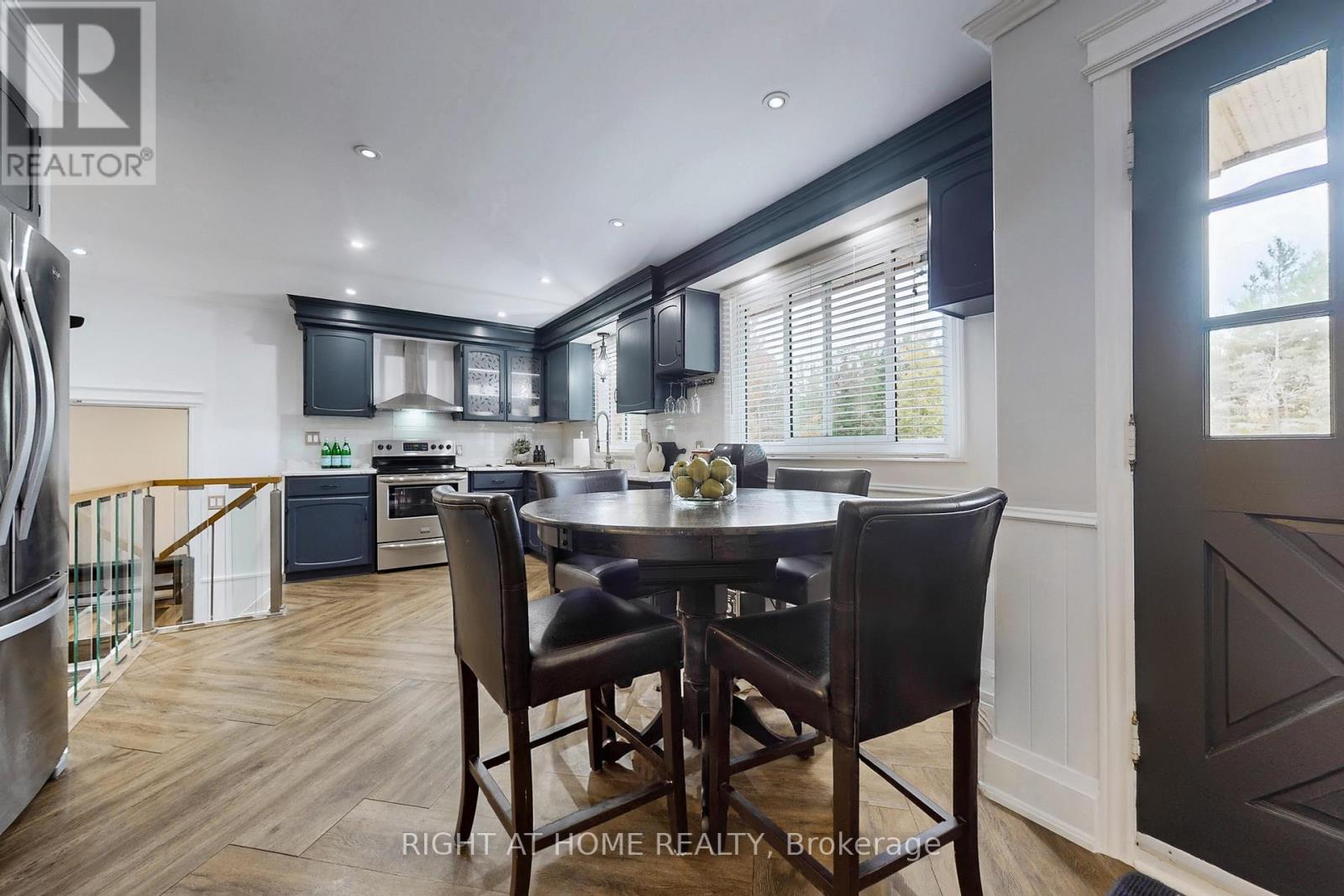 1243 Crossland Road, Springwater, Ontario  L9X 1B3 - Photo 6 - S12574174