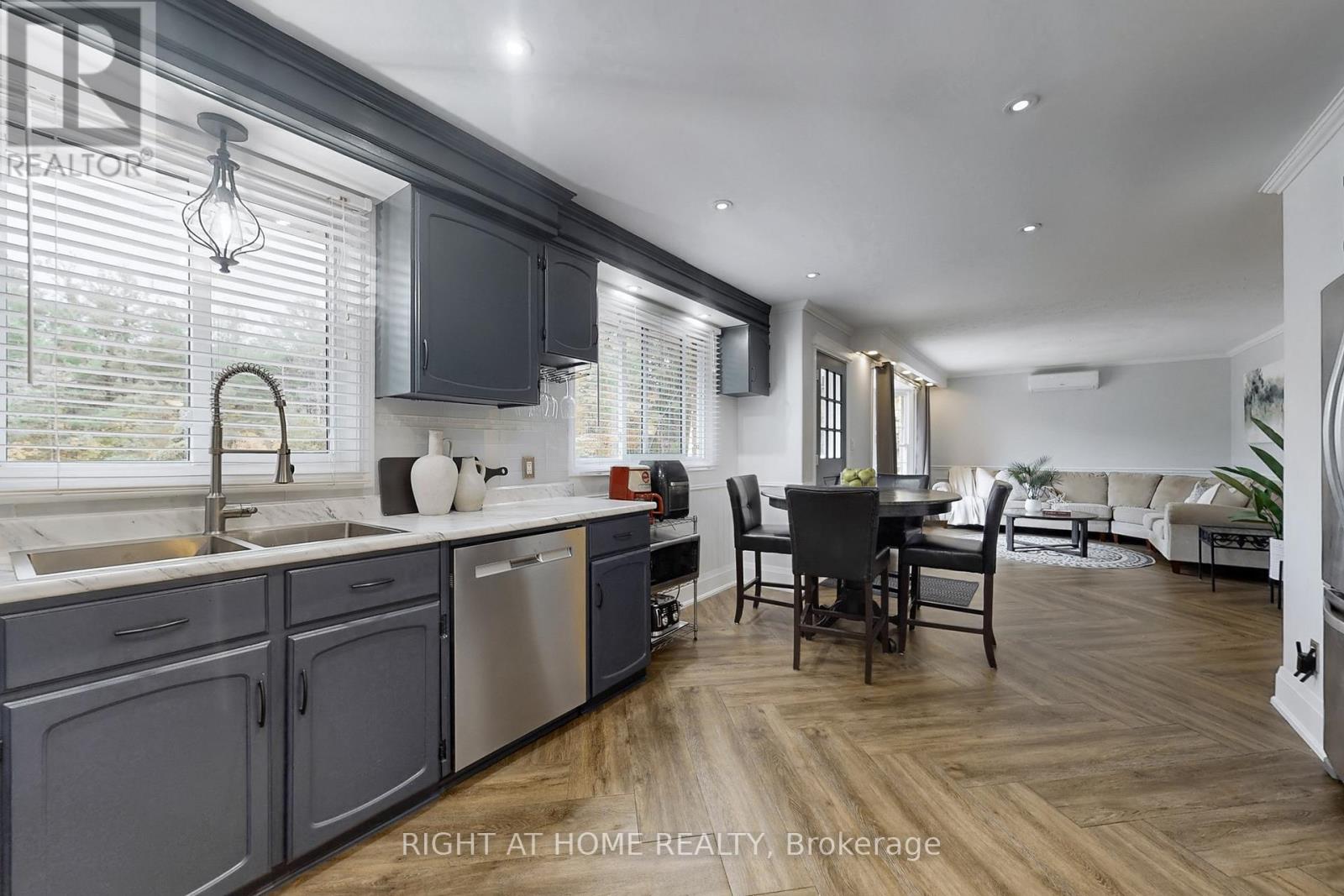 1243 Crossland Road, Springwater, Ontario  L9X 1B3 - Photo 7 - S12574174