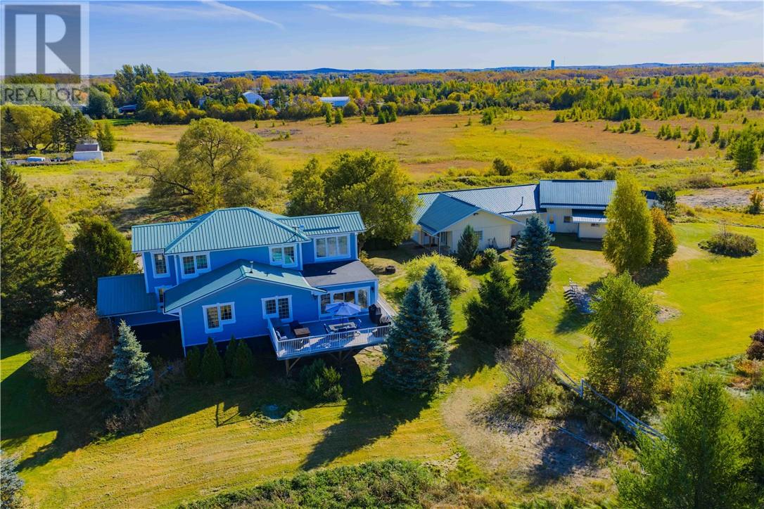 4301 Regional Road 35, Chelmsford, Ontario  P0M 1L0 - Photo 2 - 2125047