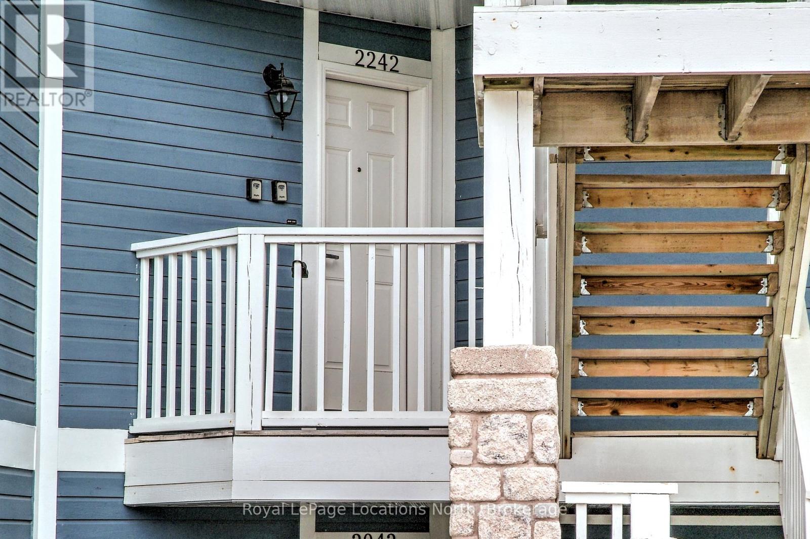 2242/2243 - 90 Highland Drive, Oro-Medonte (Horseshoe Valley), Ontario  L0L 2L0 - Photo 2 - S12574204