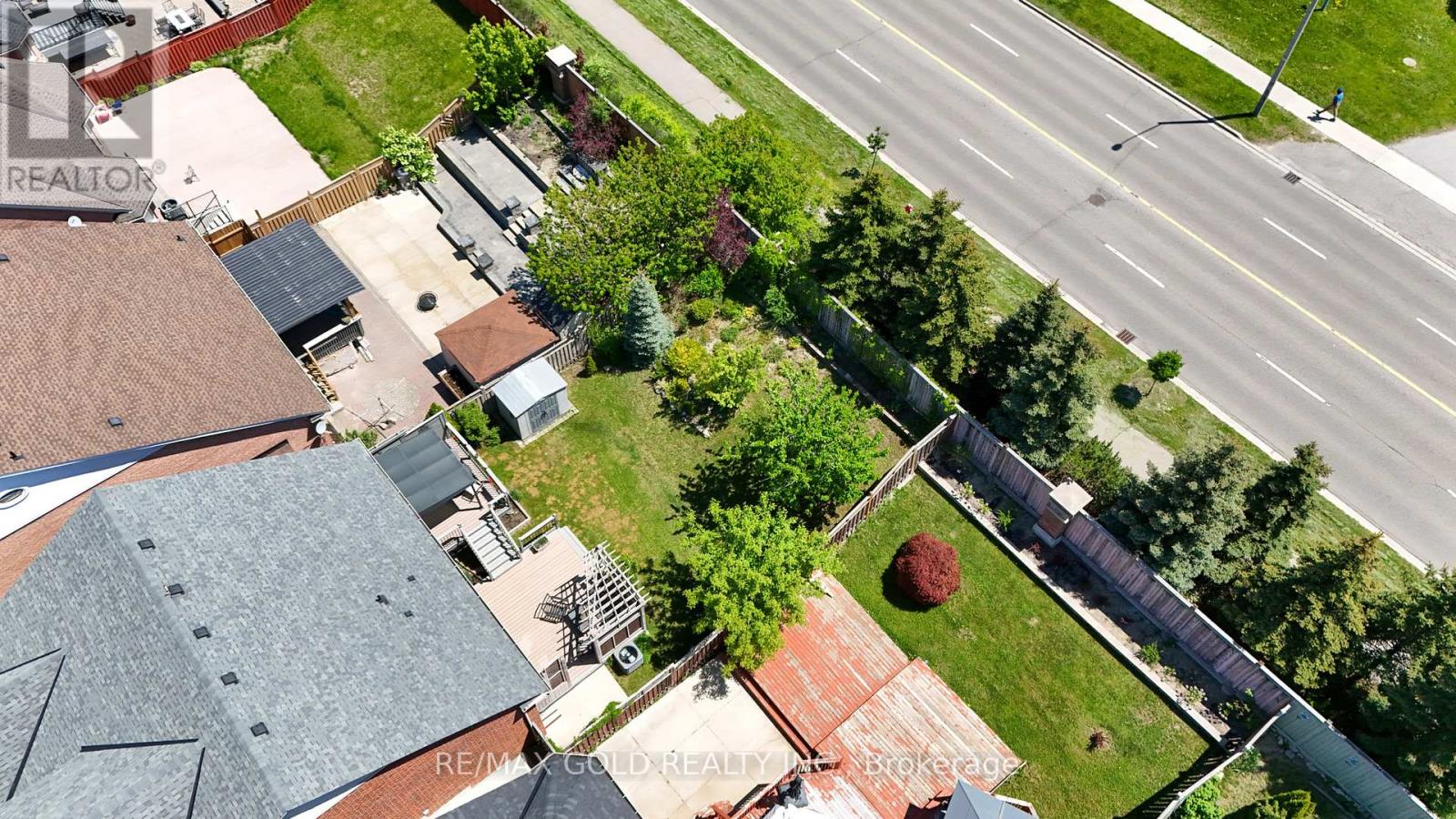 36 Slipneedle Street, Brampton, Ontario  L6S 6L5 - Photo 49 - W12574118