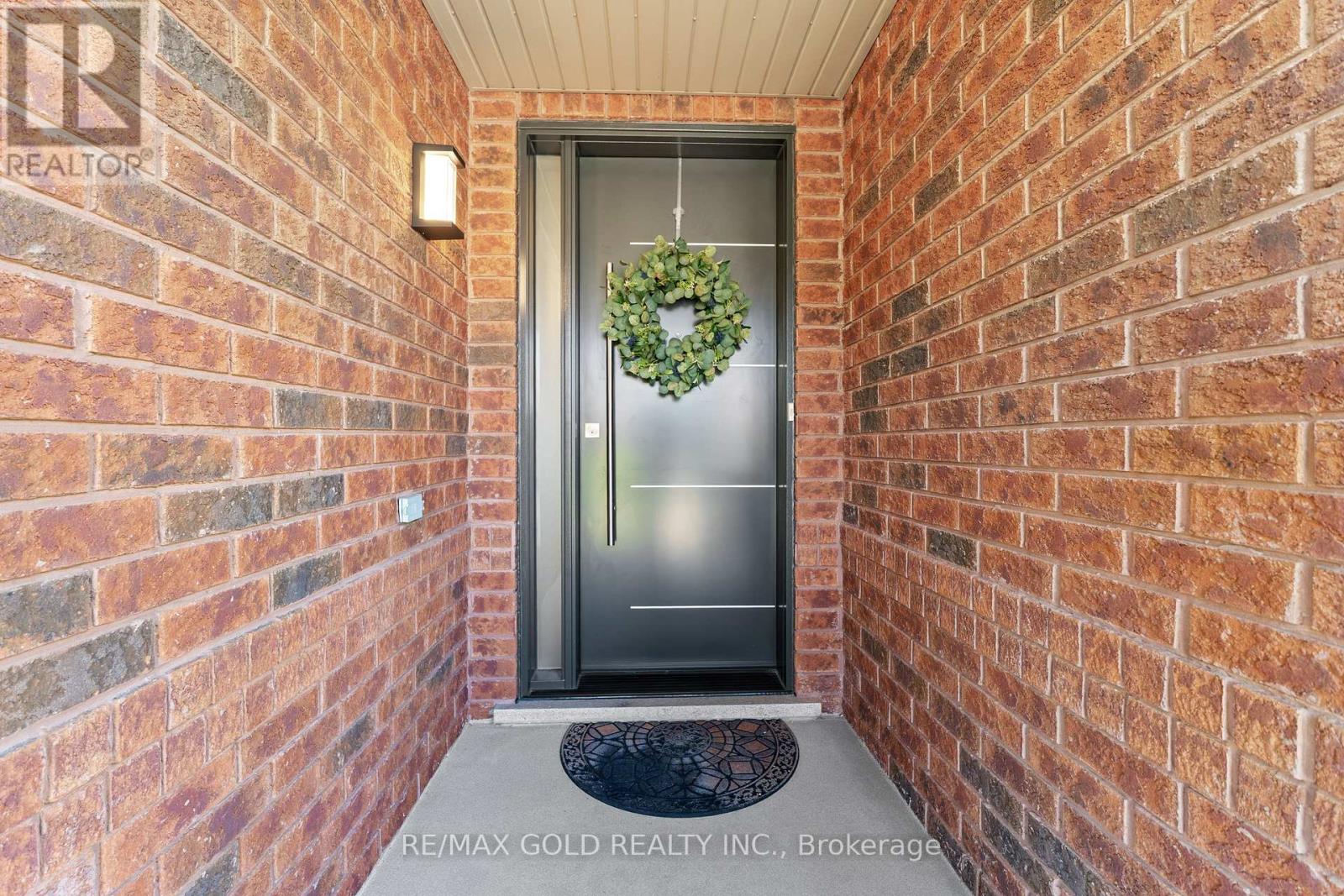 36 Slipneedle Street, Brampton, Ontario  L6S 6L5 - Photo 8 - W12574118