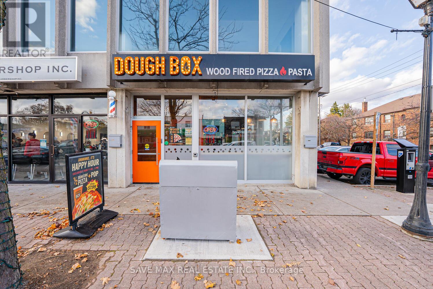 230 LAKESHORE ROAD E, Mississauga, Ontario