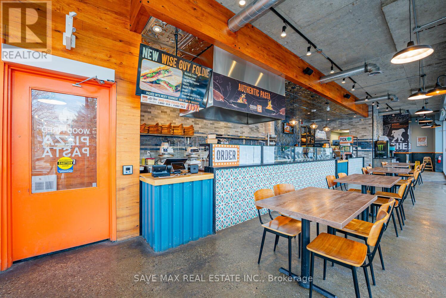 230 Lakeshore Road E, Mississauga, Ontario  L5G 1G7 - Photo 10 - W12574154