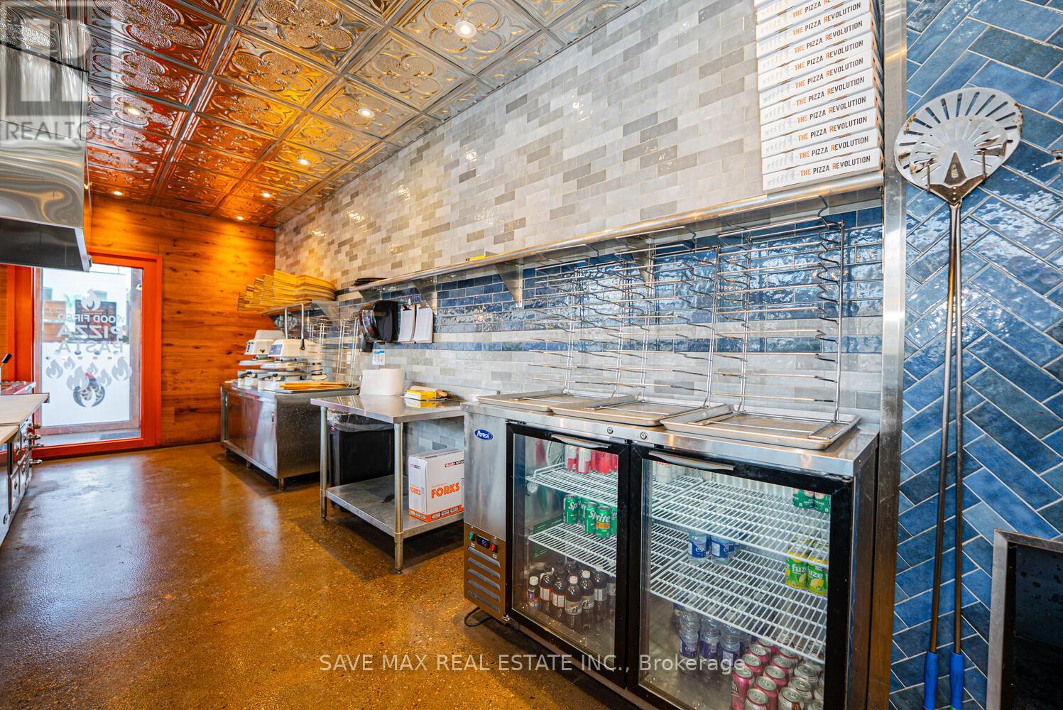 230 Lakeshore Road E, Mississauga, Ontario  L5G 1G7 - Photo 23 - W12574154