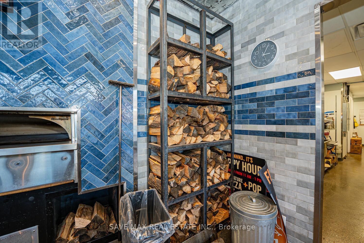 230 Lakeshore Road E, Mississauga, Ontario  L5G 1G7 - Photo 27 - W12574154