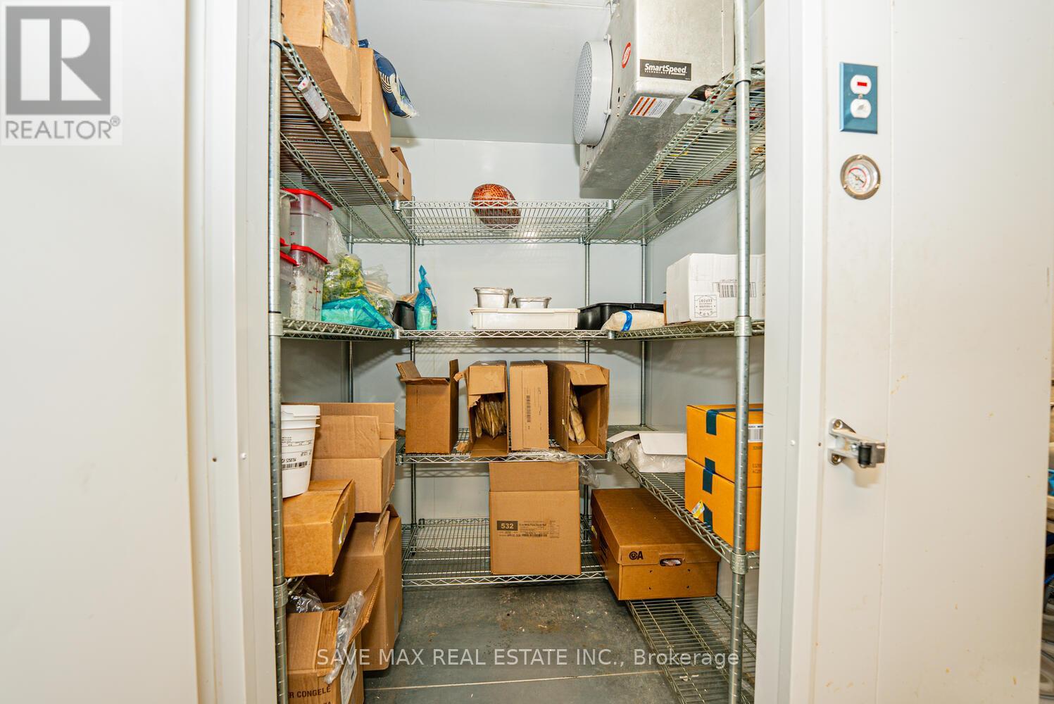 230 Lakeshore Road E, Mississauga, Ontario  L5G 1G7 - Photo 32 - W12574154