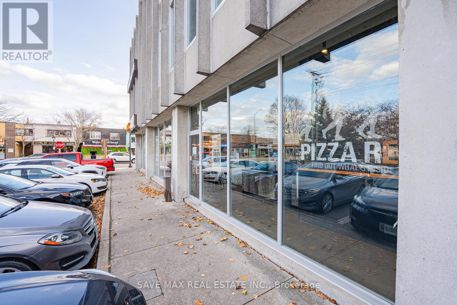 230 Lakeshore Road E, Mississauga, Ontario  L5G 1G7 - Photo 5 - W12574154