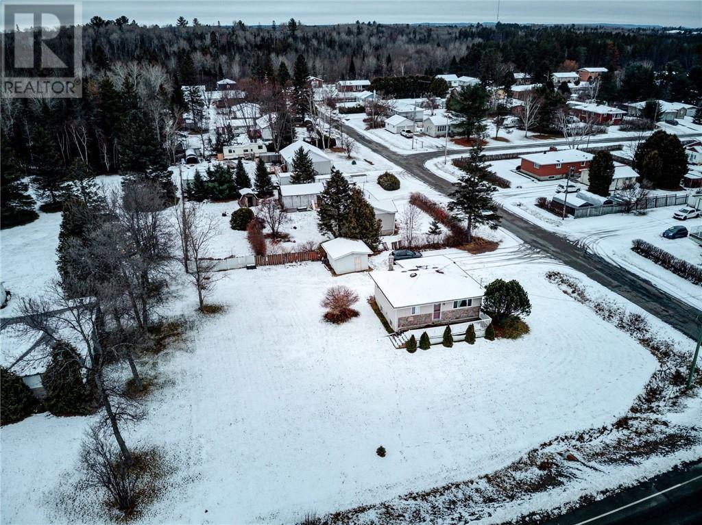 2 Leonard Avenue S, Dowling, Ontario