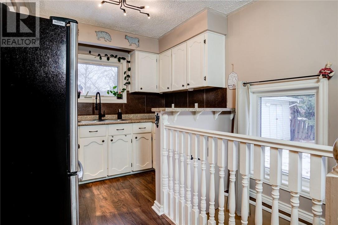 2 Leonard Avenue S, Dowling, Ontario  P0M 1R0 - Photo 8 - 2125716