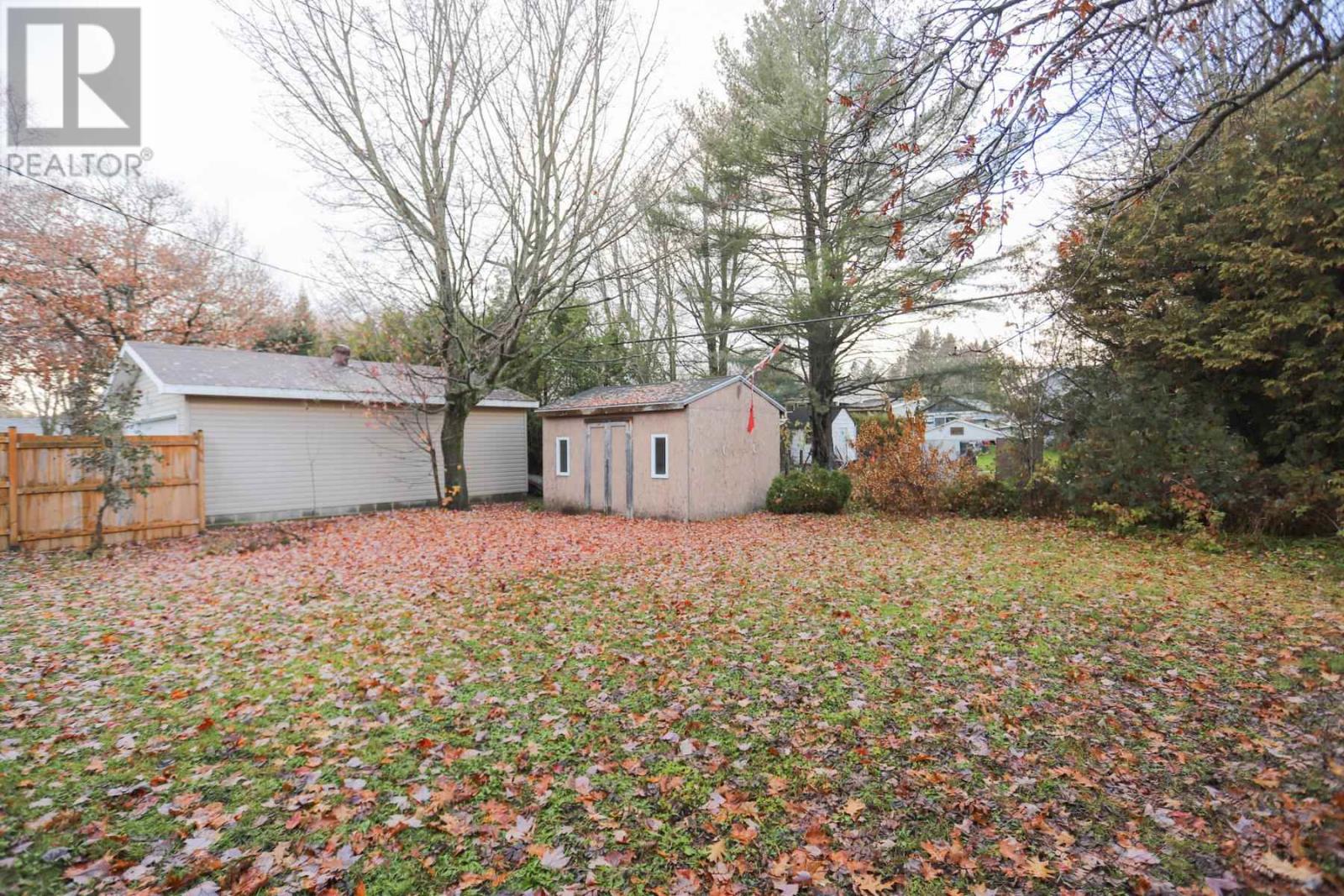 65 Wayne Ct, Sault Ste. Marie, Ontario  P6A 4S5 - Photo 31 - SM253305