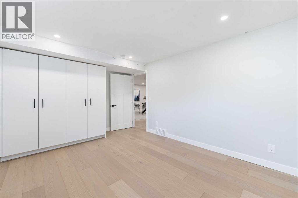 328 Cantrell Place Sw, Calgary, Alberta  T2W 2A3 - Photo 35 - A2263067