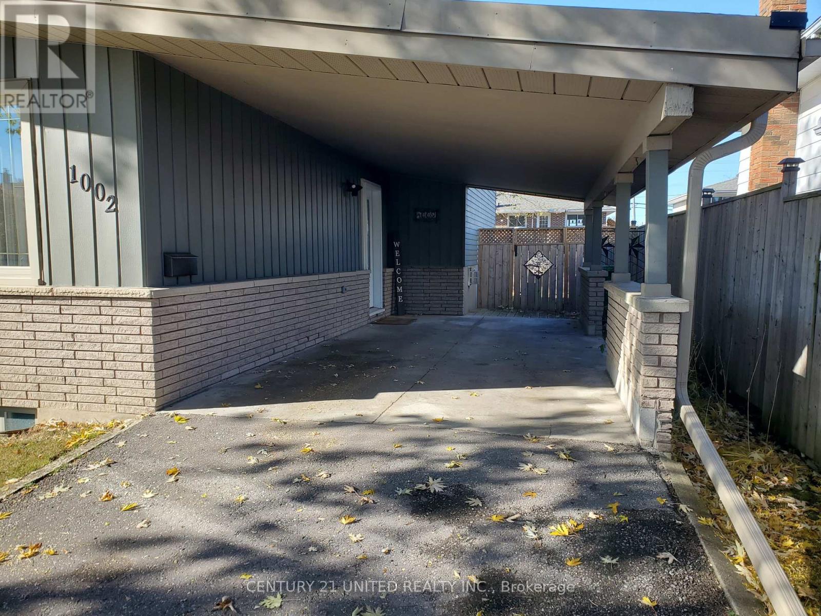 1002 Albany Court, Peterborough, Ontario  K9J 1J2 - Photo 2 - X12574274