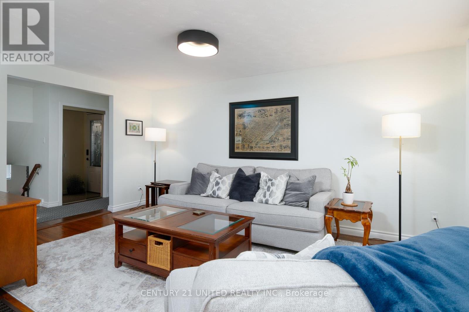 1002 Albany Court, Peterborough, Ontario  K9J 1J2 - Photo 6 - X12574274