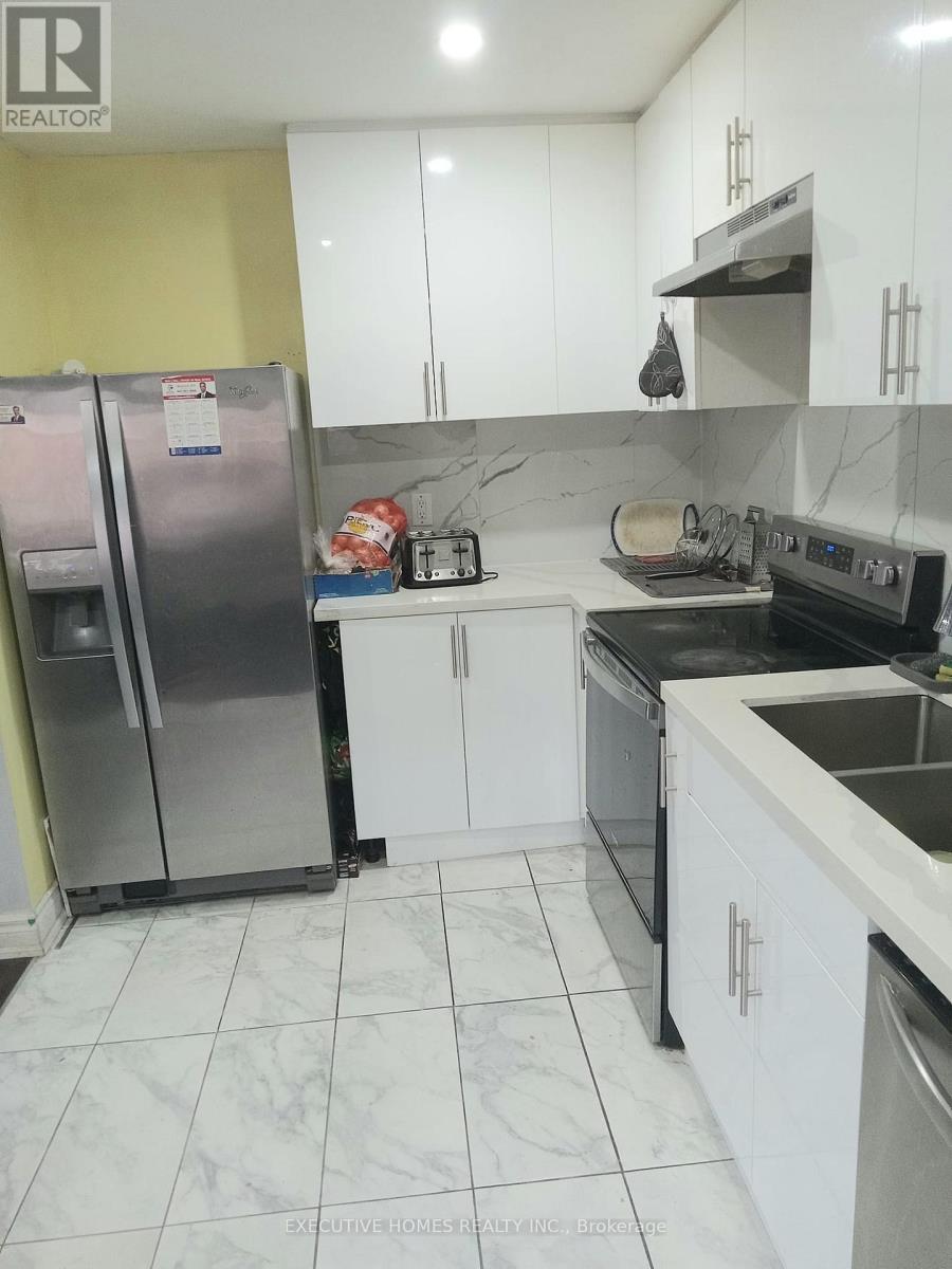 88 - 105 Hansen Road, Brampton, Ontario  L6V 3C9 - Photo 5 - W12539276