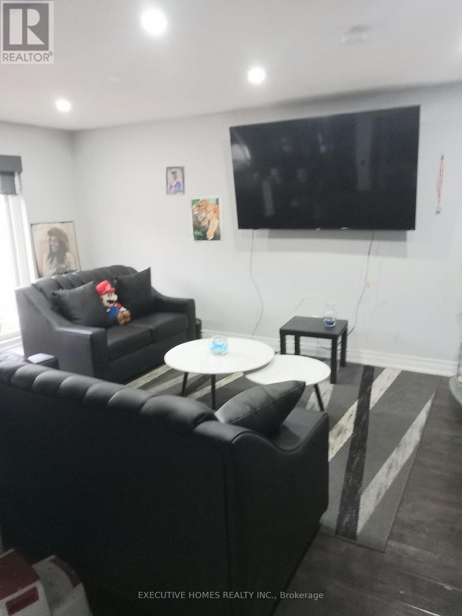 88 - 105 Hansen Road, Brampton, Ontario  L6V 3C9 - Photo 4 - W12539276