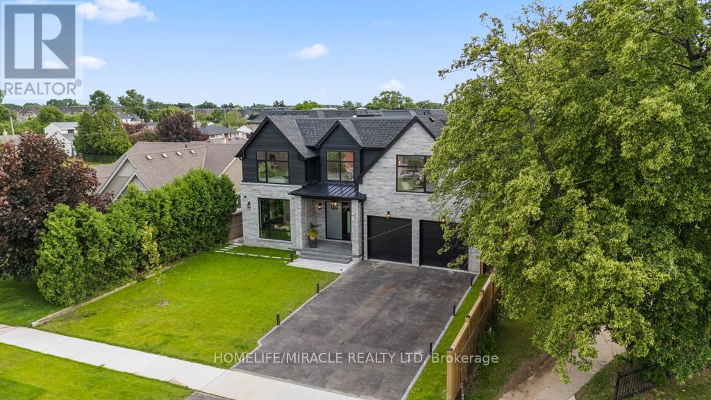 282 Maurice Drive, Oakville, Ontario  L6K 2X3 - Photo 4 - W12573744