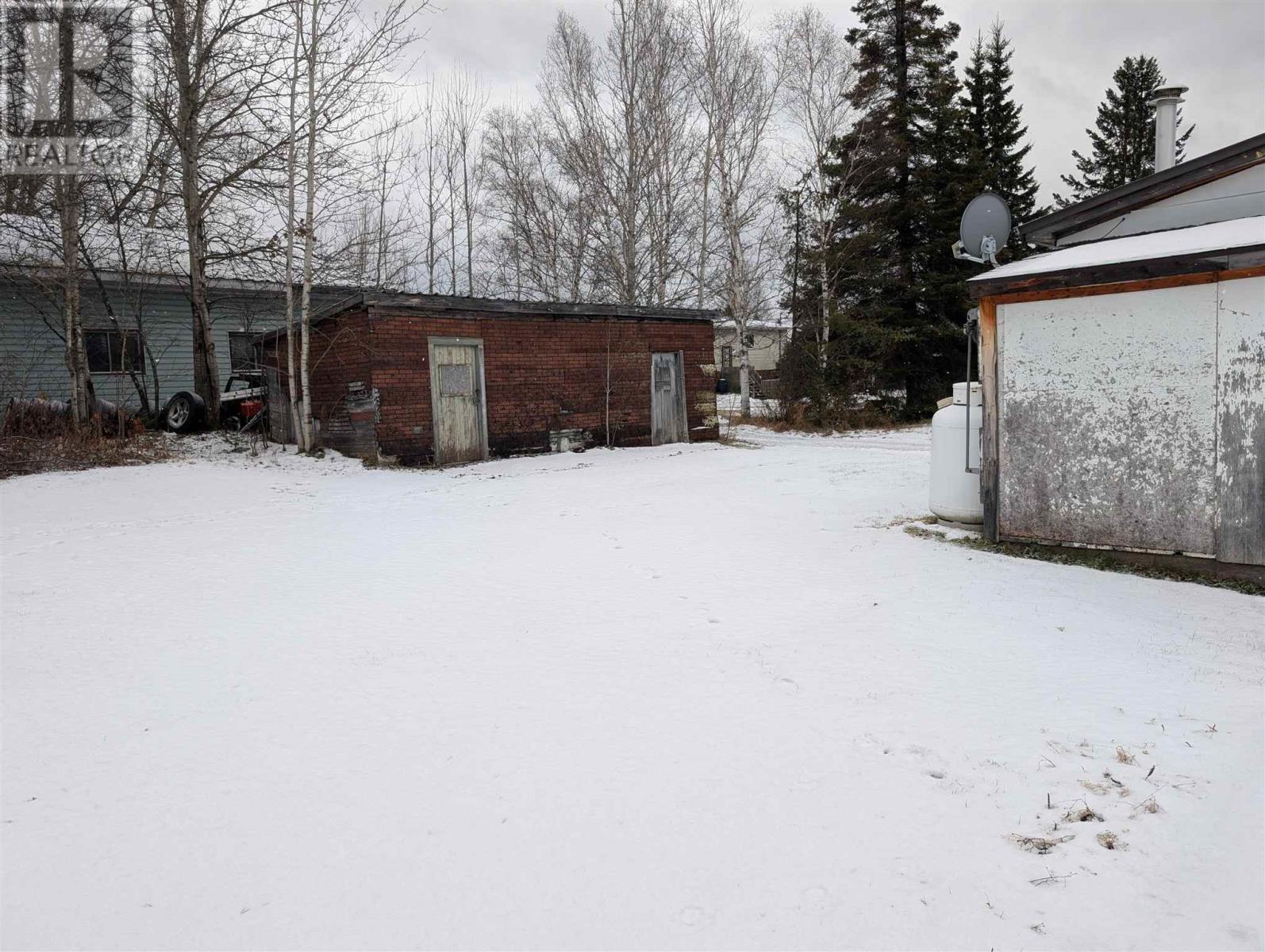 406 Elgin St, White River, Ontario  P0M 3G0 - Photo 3 - SM253345