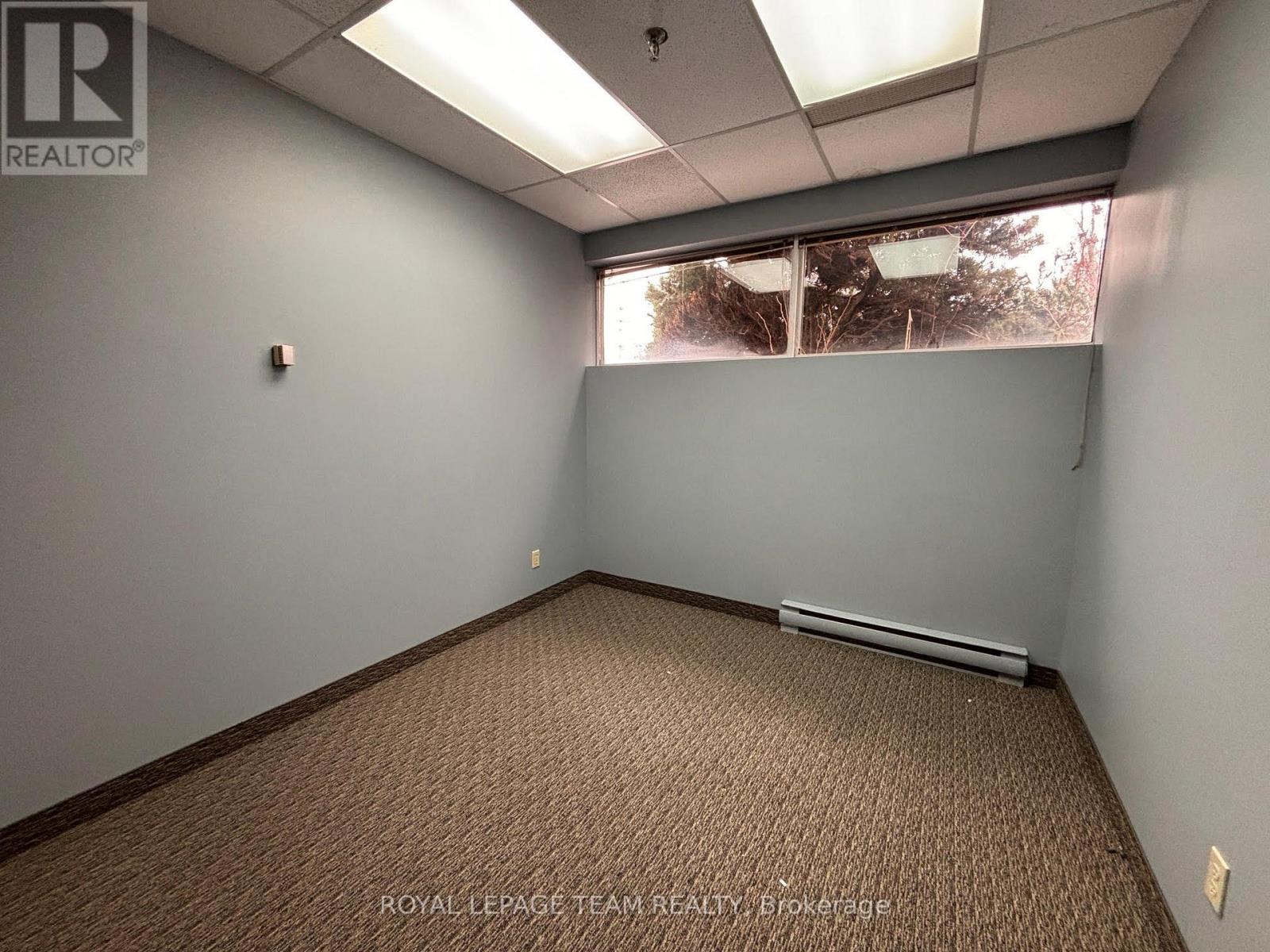 Ll22 - 1701 Woodward Drive, Ottawa, Ontario  K2C 0R4 - Photo 6 - X12574236