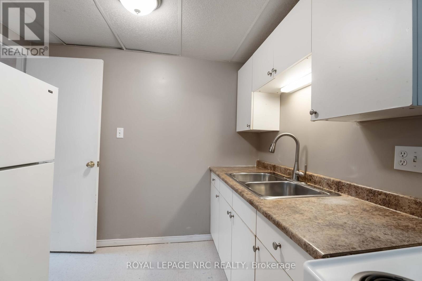 29 Heritage Court, St. Catharines, Ontario  L2S 3H8 - Photo 29 - X12511876